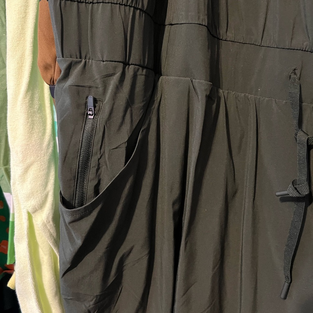 Olive Green active dress - Picture 4 of 4